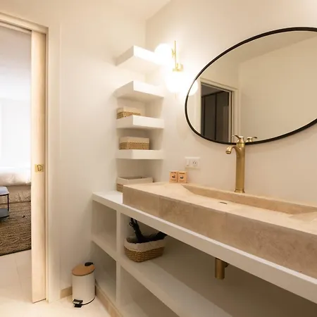 Pick A Flat's - Heart Of Saint-Tropez